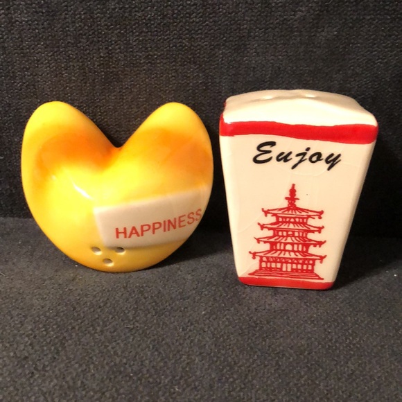 Pier 1 Other - Pier 1 Retired Salt and Pepper Shakers Chinese Food Kitsch Fortune Cookie